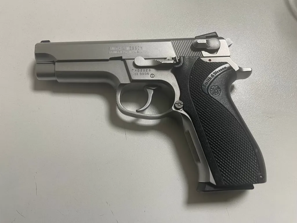 Smith Wesson 5906 - 2