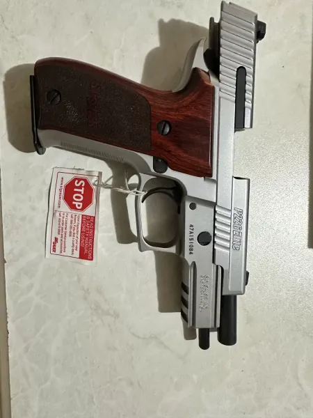 Si̇g Sauer P226 Eli̇te