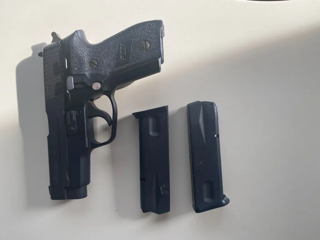 Az Kullanılmış Sig Sauer P228 - 1
