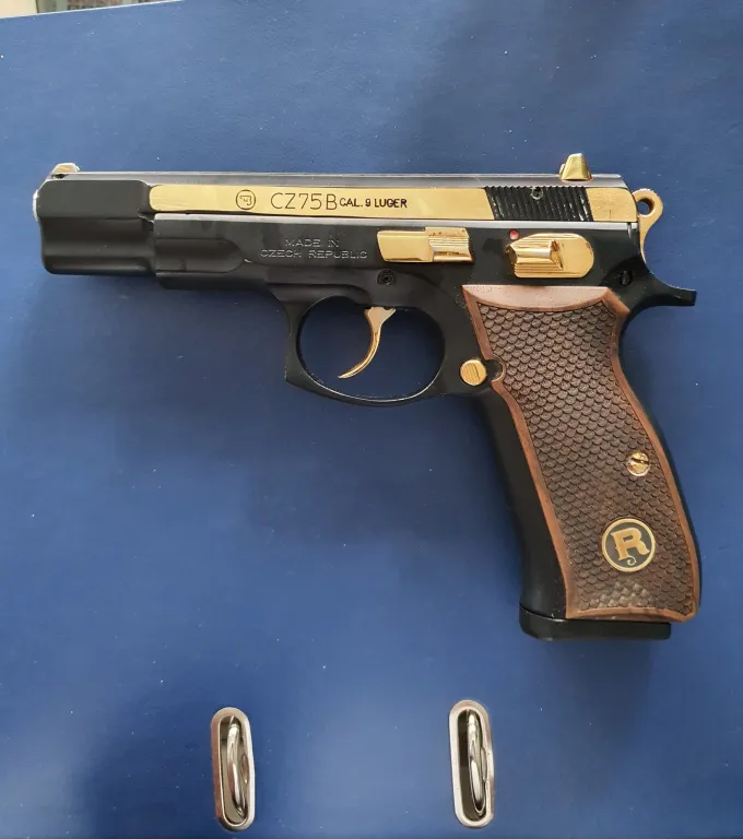 Poli̇s Memurundan Temi̇z Kullanilmiş Cz 75 B - 3