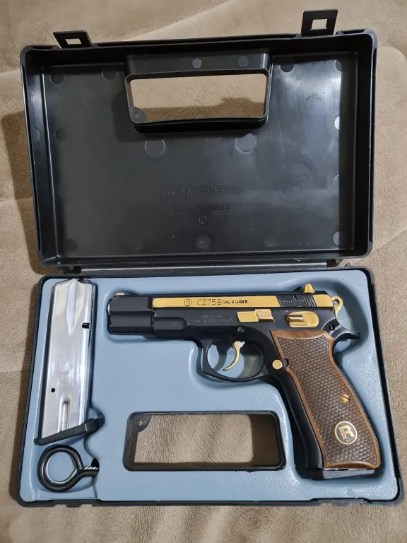 Poli̇s Memurundan Temi̇z Kullanilmiş Cz 75 B - 1