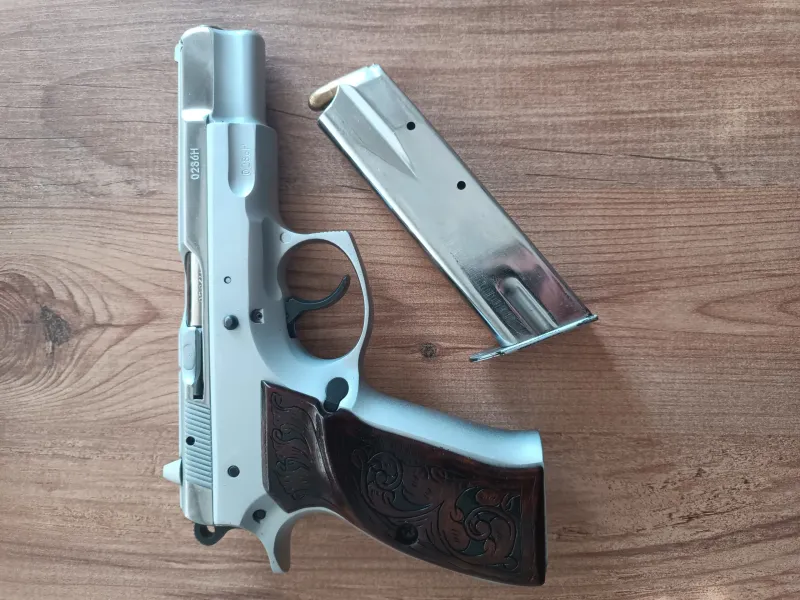 Emekli Polis Memurundan Temiz Cz75B