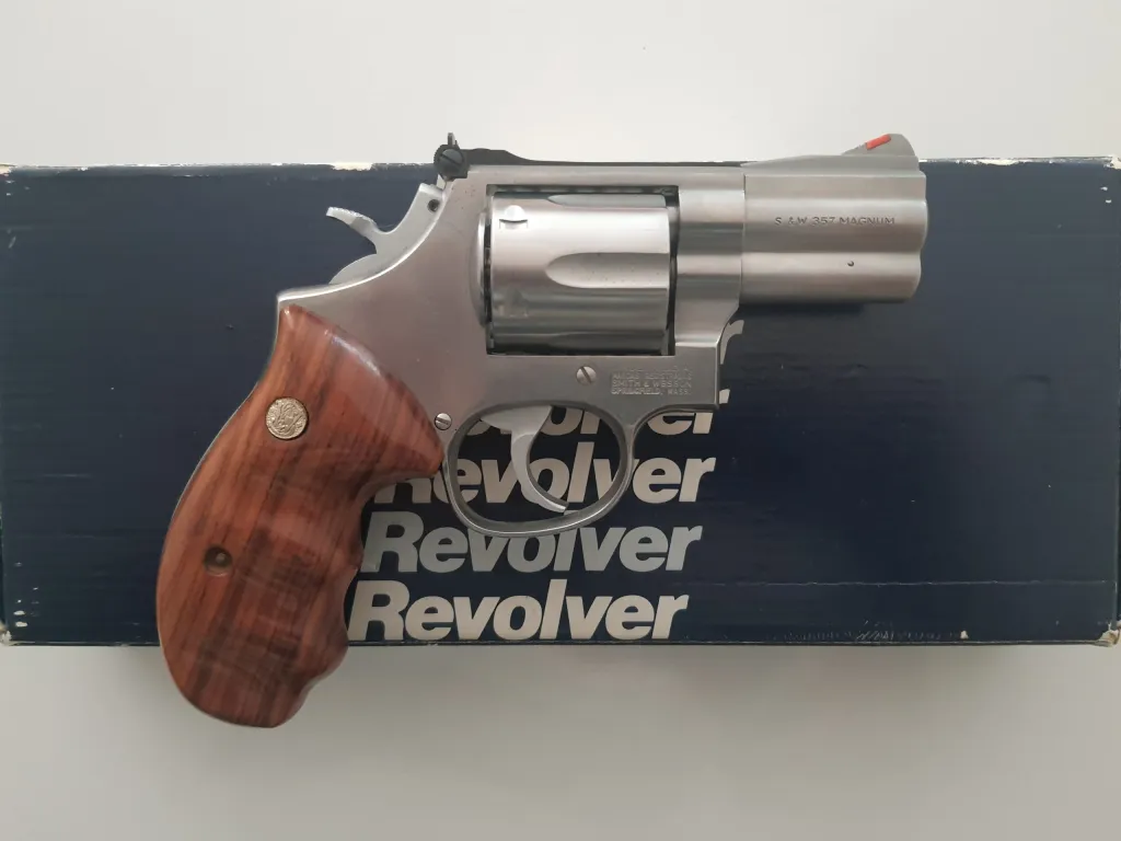 Smith Wesson 357 Magnum - 1