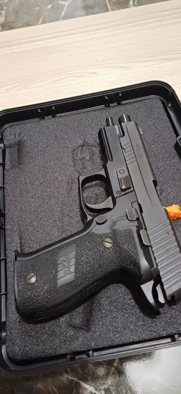 Sigsauer P226 Elite - 4
