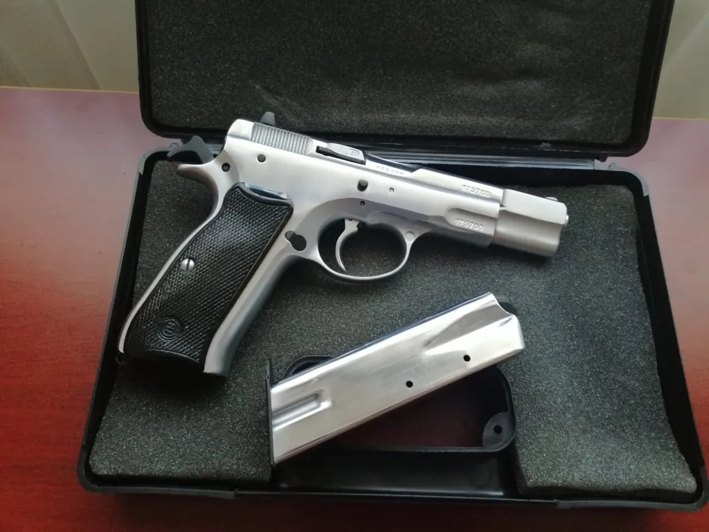 Emekli Polisten Satılık Cz - 1