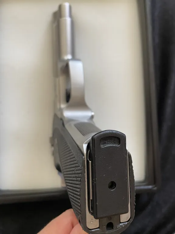 Smith Wesson 5906 - 5