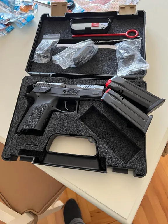 Cz P 07 - 3