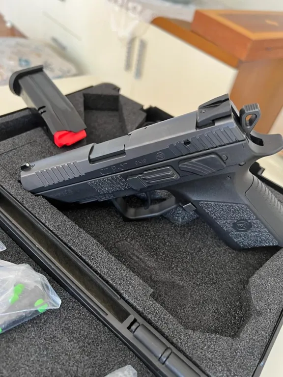 Cz P 07 - 2