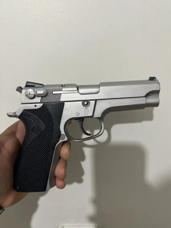 Smith Wesson 5906 - 3