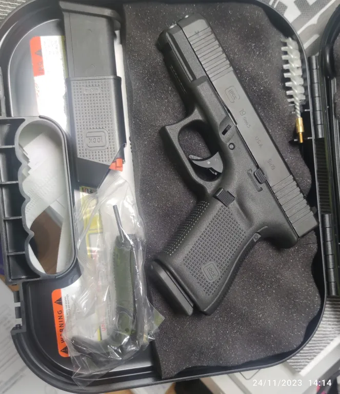 Glock 19 Gen5 Özel Turk Seri̇li̇ - 1