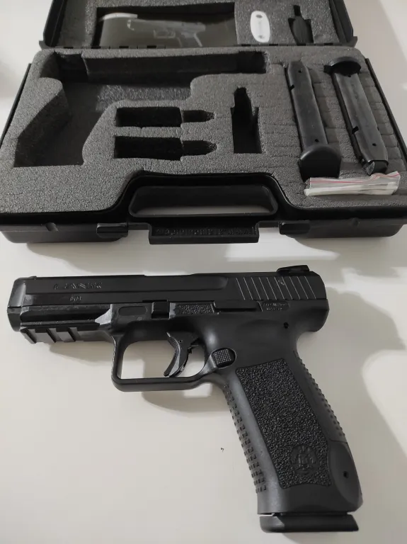 Kutusunda Cani̇k Tp 9 Sf