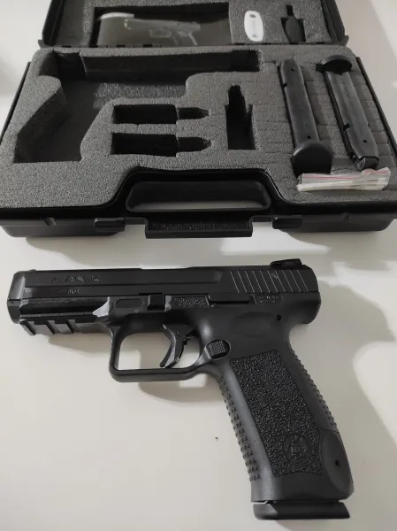 Kutusunda Cani̇k Tp 9 Sf