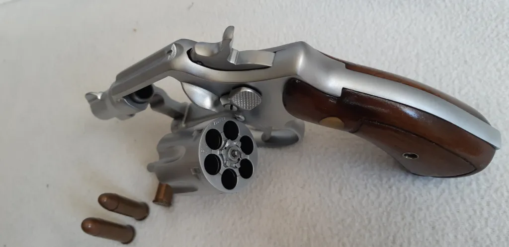 Emekli Emniyet Müdüründen Satılık 38 Kalibre Leydi 10 Model Satılık Smith Wesson Silah - 4