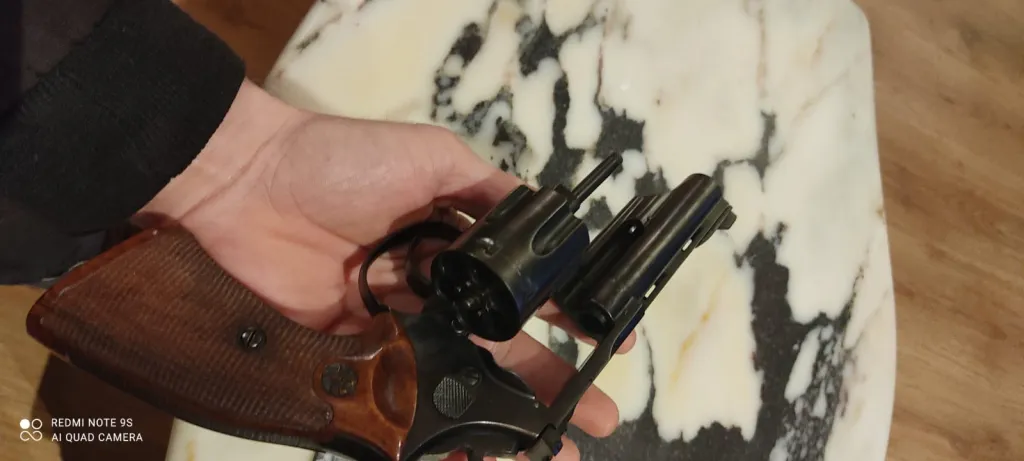 Magnum 357 Llama 6 Patlar - 2