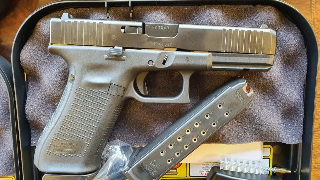 Glock 17 Gen 5 100 Yil Özel Türk Seri̇ Numarali - 3