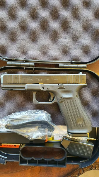 Glock 17 Gen 5 100 Yil Özel Türk Seri̇ Numarali