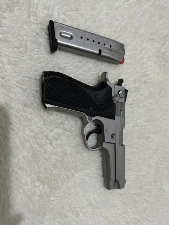 Smith Wesson 5906 - 2