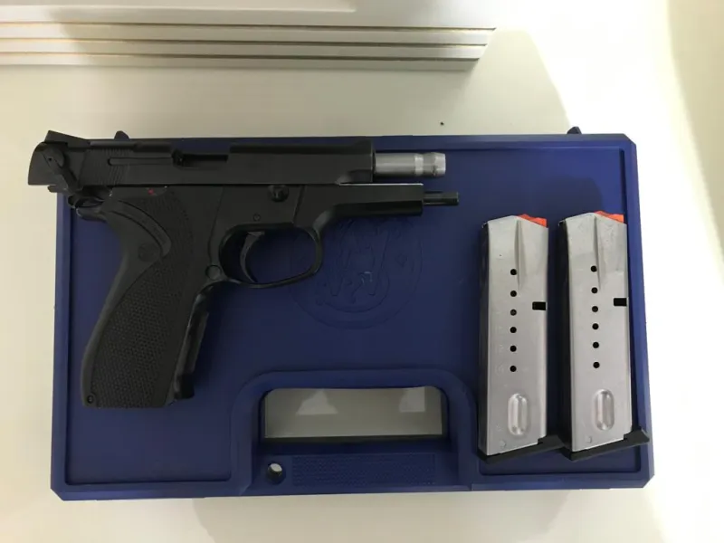 Smi̇th Wesson 5904