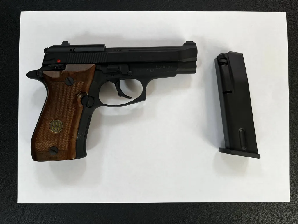 Beretta F81 - 1