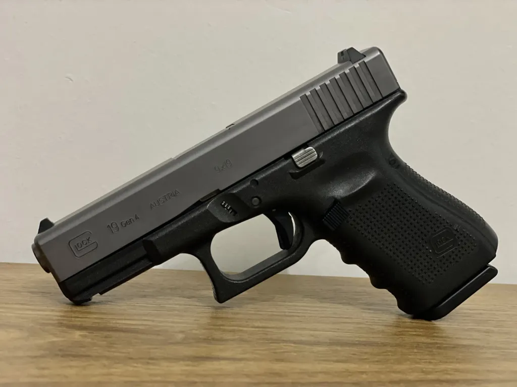 Glock 19 Gen4 Emsalsi̇z Temi̇zli̇kte Çi̇zi̇ksi̇z