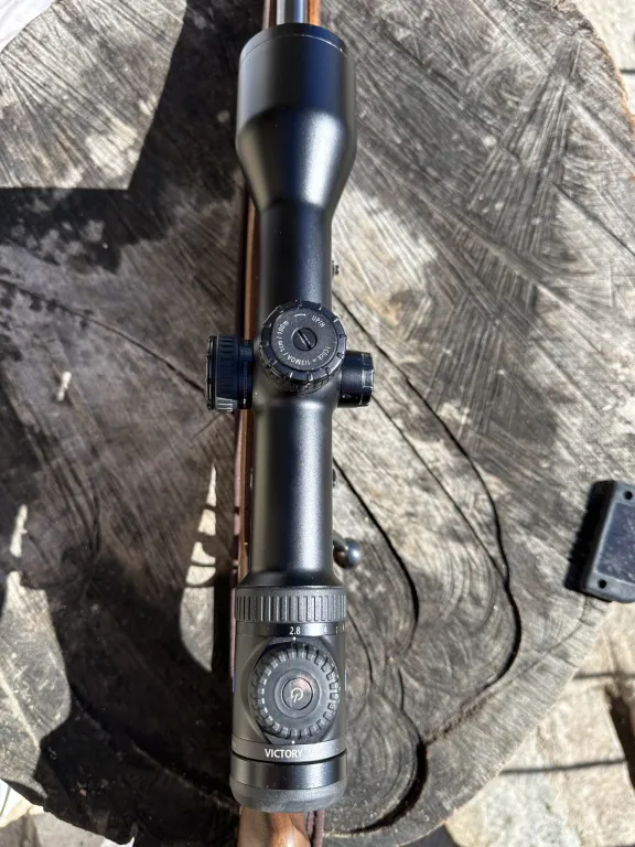 Sıfır Ayarında Zeiss V8 2 20X56