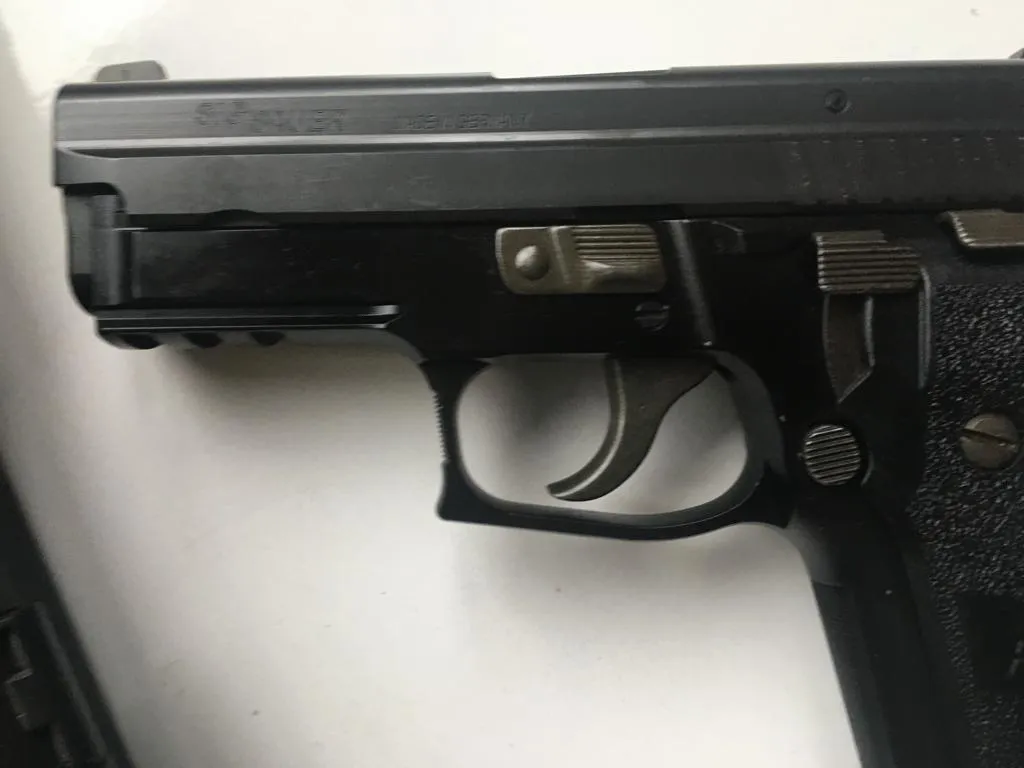 Sig Sauer P229 - 4