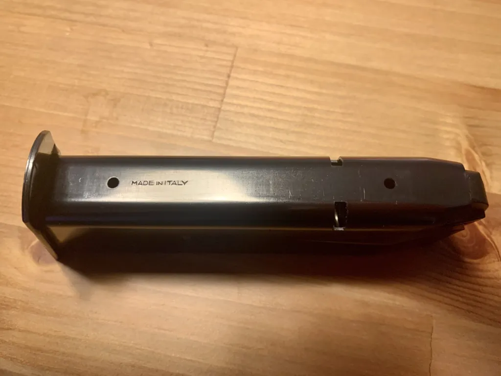 Sig Sauer P226 Silaha Ait 2 Adet Sıfır Şarjör - 2