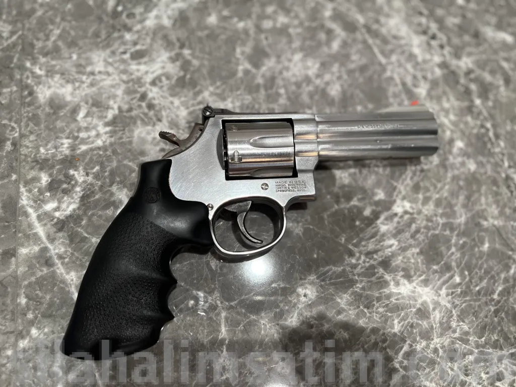 Smith  Wesson 686-4 - 1
