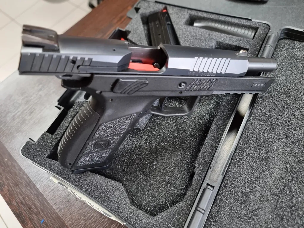 Cz P 09 - 4