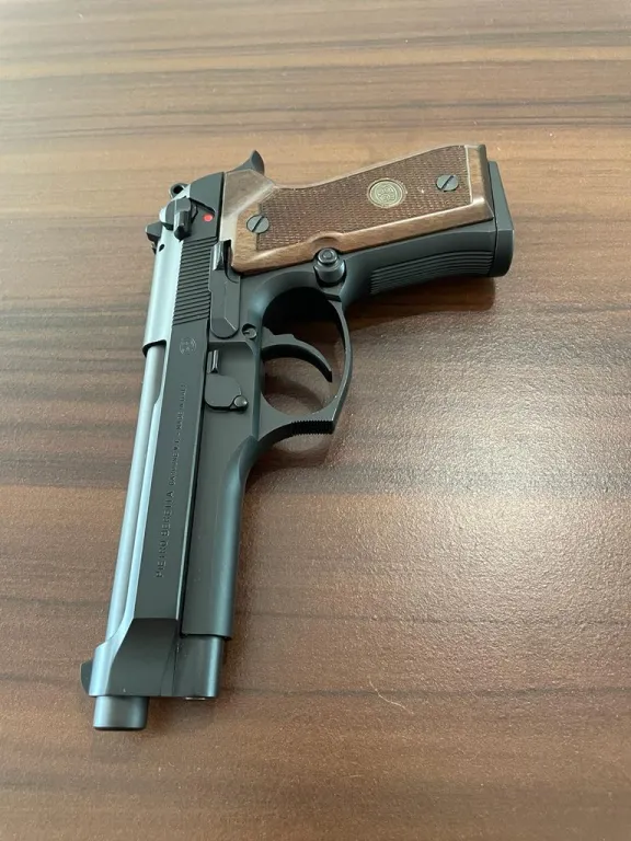 Yargı Mensubunun Koleksiyonundan Beretta F92 15+1 - Resim 2