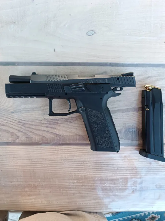 Cz P 09 - 2