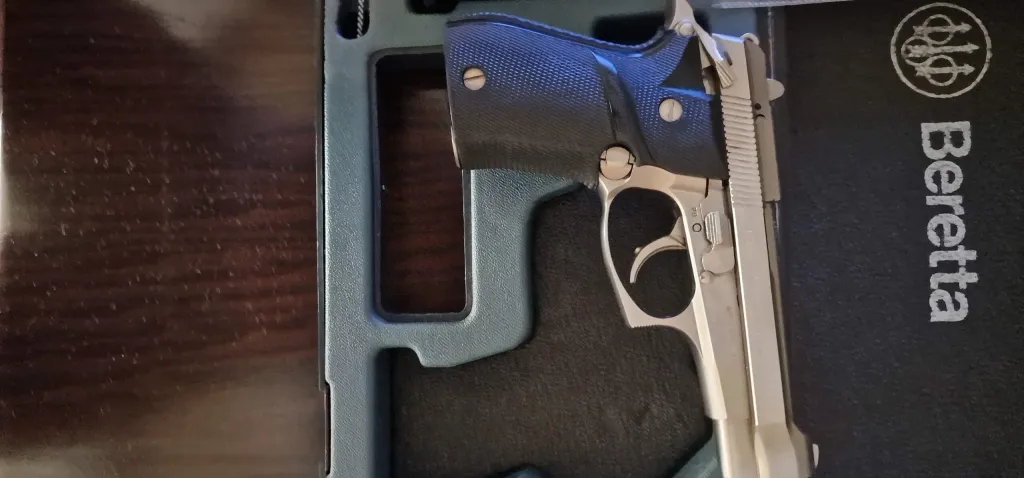 Baretta F 81 - 3
