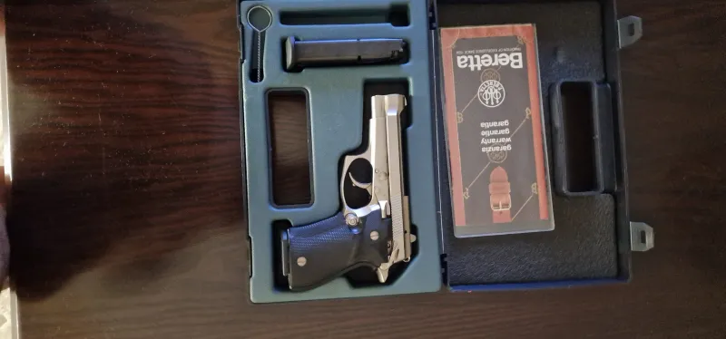 Baretta F 81