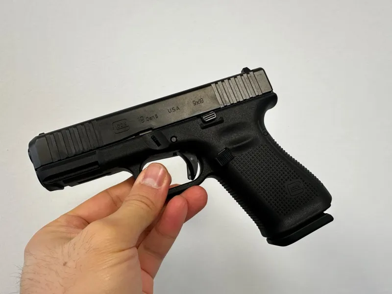100 Yıla Özel Seri Numaralı Glock 19