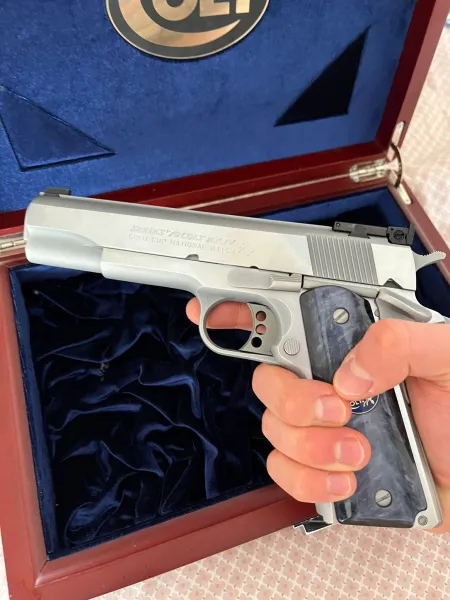 Colt 1911 Gold Cup