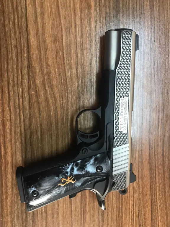 Browning 1911 Black Label - 2