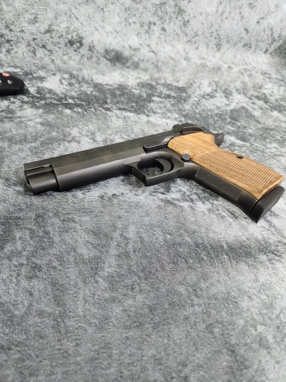 P210