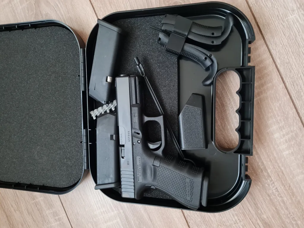 0 Glock - 2