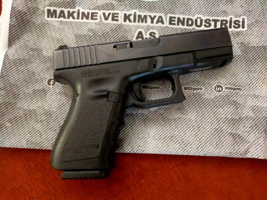 Glock 19 - 2
