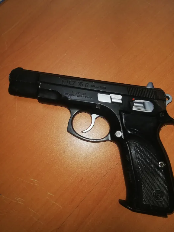 Emekli̇ Poli̇sten Satlik Cz 75B - 2