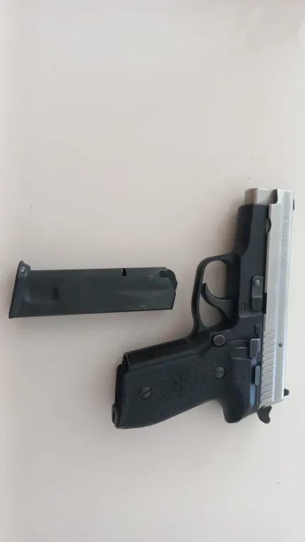 Sig Sauer P229 - 2