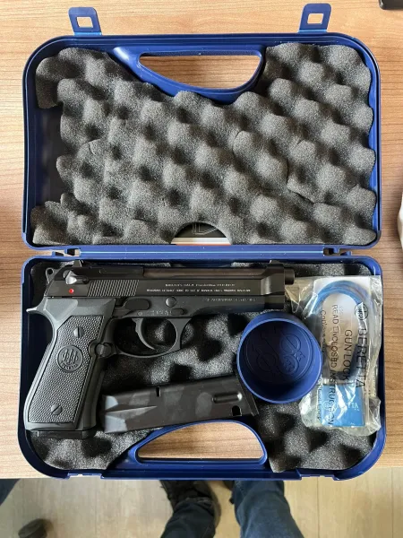 Sıfır Kutusunda 92 Fs Bir Tane Bile Mermi Atılmamış Beretta