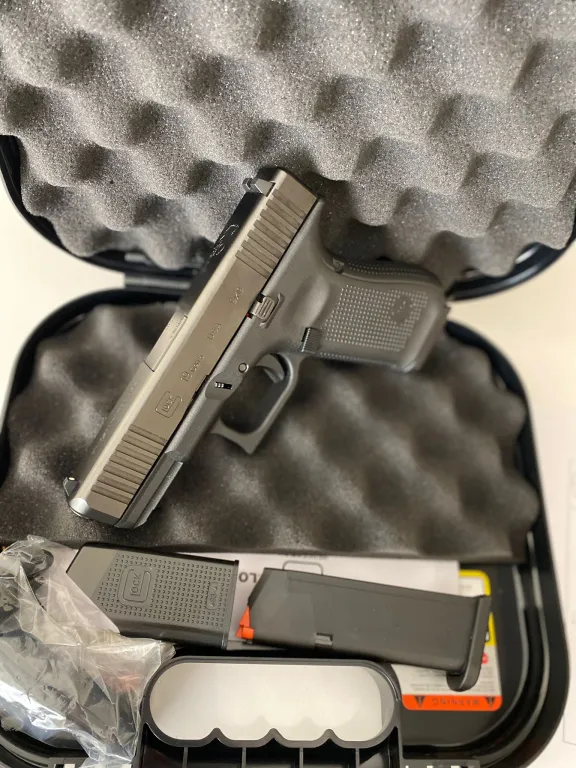 Sürgüsü Dahi Çekilmemiş 100 Yıl Türk Seri Numaralı Glock 19 - 2
