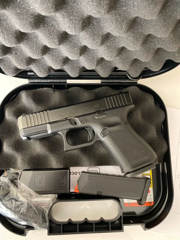 Sürgüsü Dahi Çekilmemiş 100 Yıl Türk Seri Numaralı Glock 19 - 3