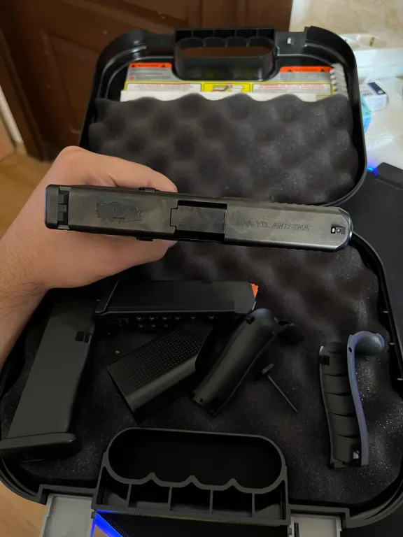 100 Yil Özel Seri̇ Glock 19 Gen 5 1 Ayliğina Bu Fi̇yat - 2