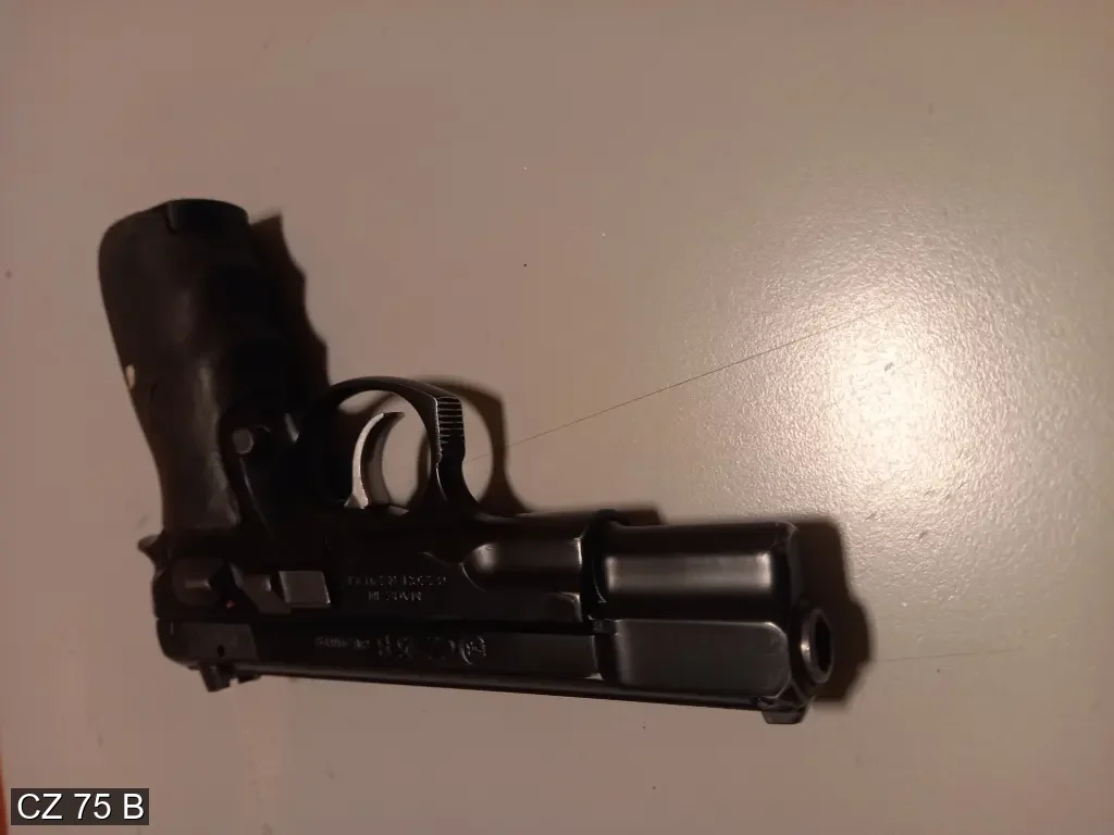 CZ 75 B - 5