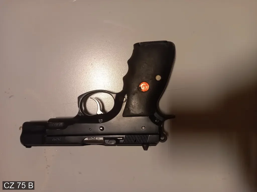 CZ 75 B - 7