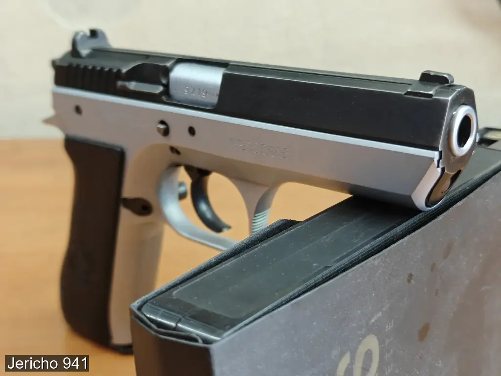 Jericho 941 - 6