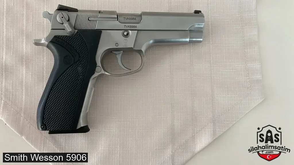 Smith Wesson 5906 - 1