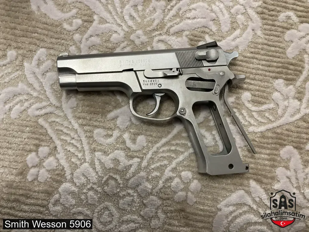 Smith Wesson 5906 - 3